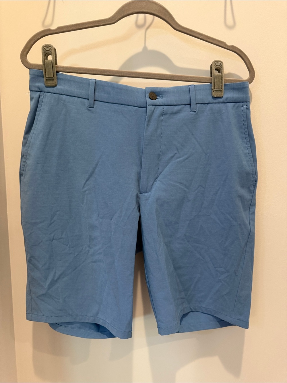johnnie-O Light Blue Flat-Front Stretch Shorts